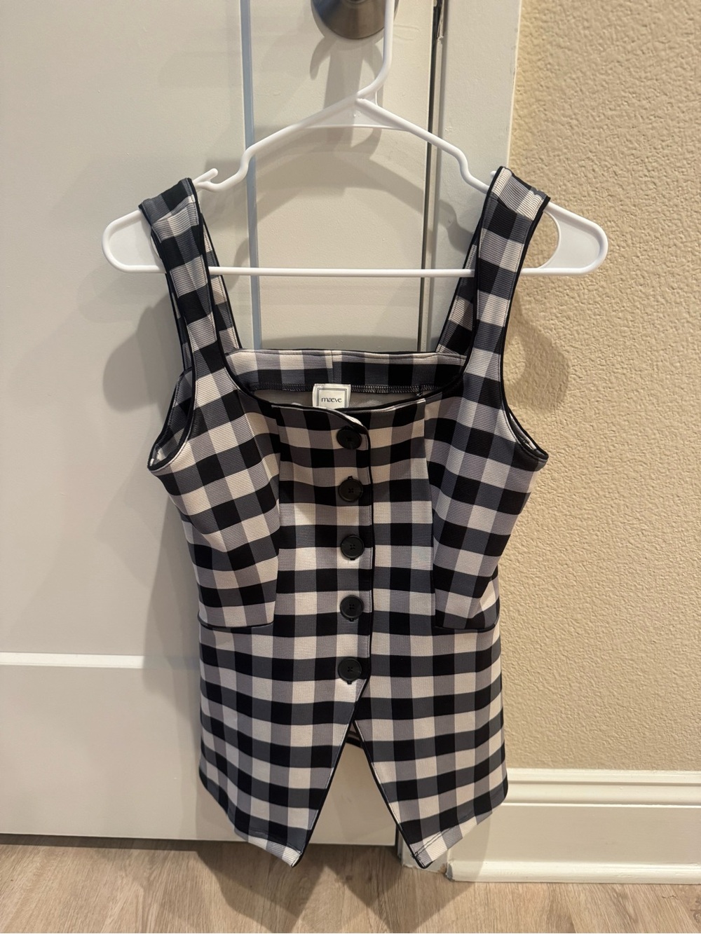 Women’s Black and White Gingham Button-Front Dress